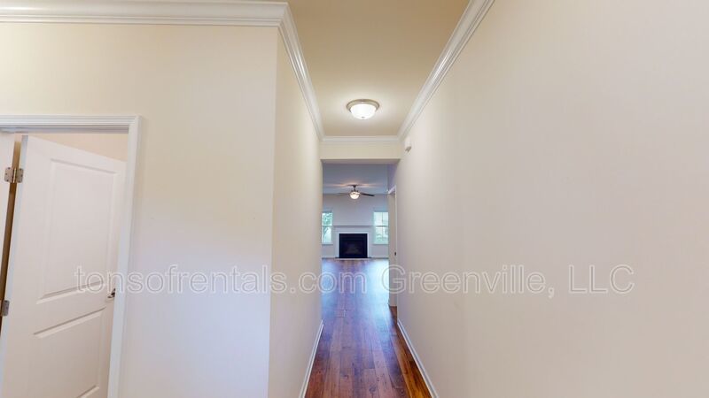 Spacious home in great location of Simpsonville! property image