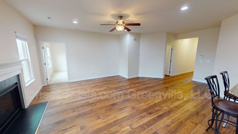 Spacious home in great location of Simpsonville! property image