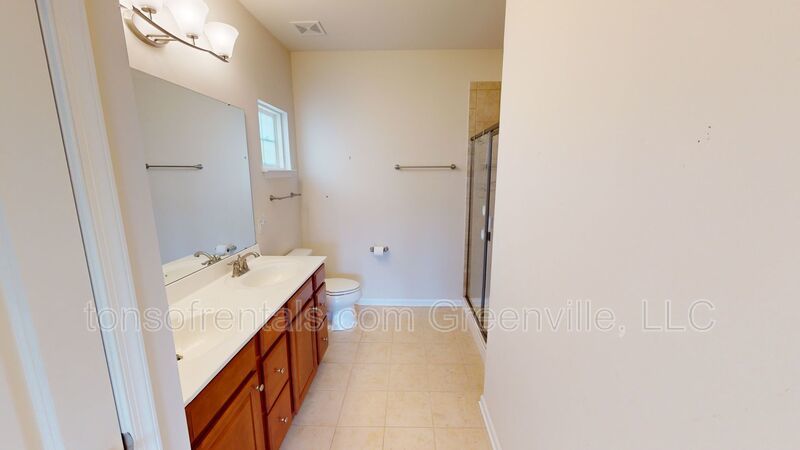 Spacious home in great location of Simpsonville! property image