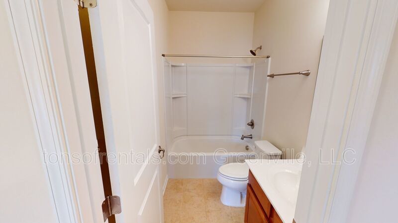 Spacious home in great location of Simpsonville! property image