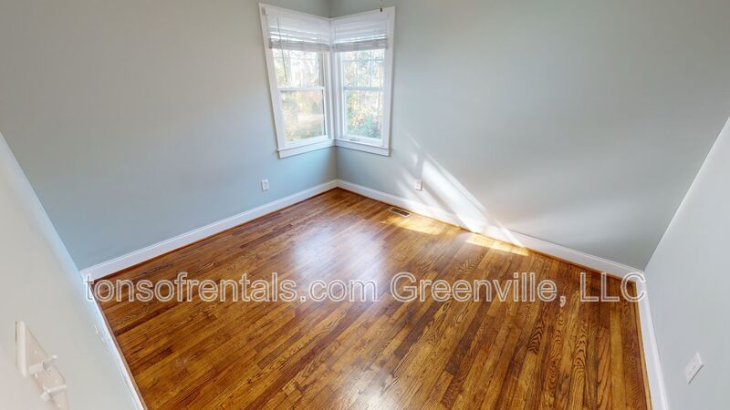 Cute 2 bedroom 1 bathroom property image