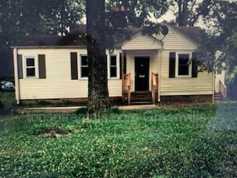 Nicely renovated two bedrooom with office in excellent location! property image