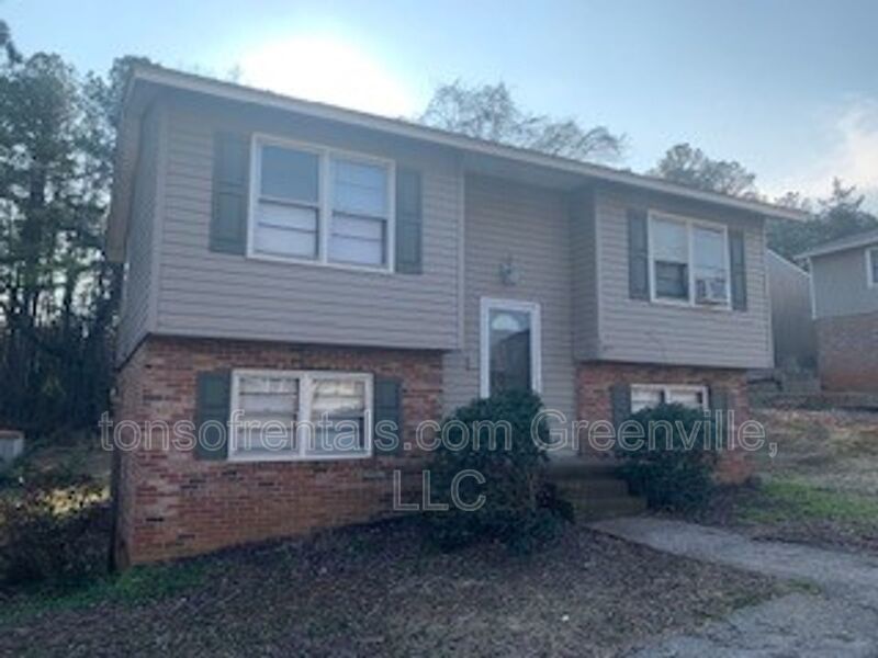 Nice 3 bedroom 1.5 bath home in Easley SC! property image