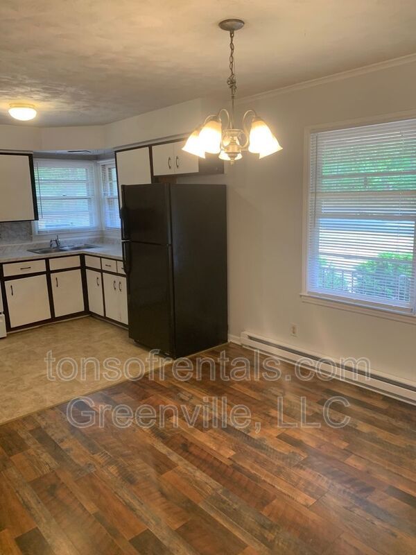 Cute 2 bedroom duplex in Spartanburg! property image