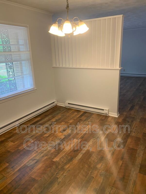 Cute 2 bedroom duplex in Spartanburg! property image