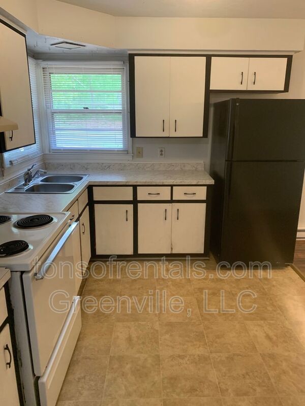 Cute 2 bedroom duplex in Spartanburg! property image