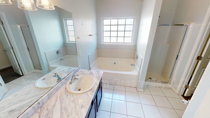 Nice home in Simpsonville property image