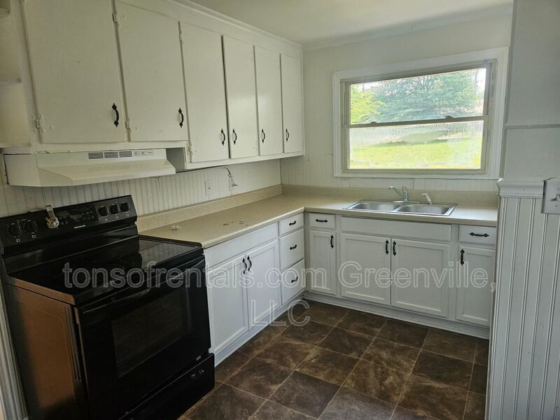 Cute 3 bedroom 1 bathroom house in Gaffney property image