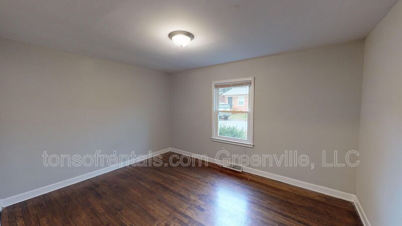 2 bedroom duplex in Greenville property image