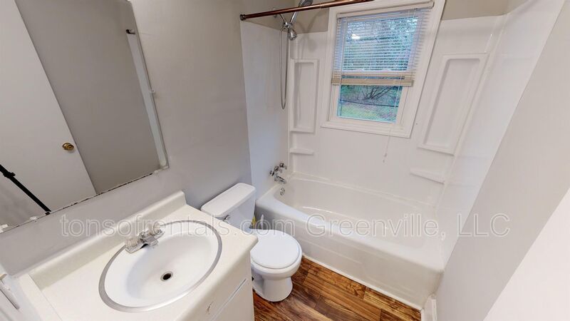 2 bedroom duplex in Greenville property image