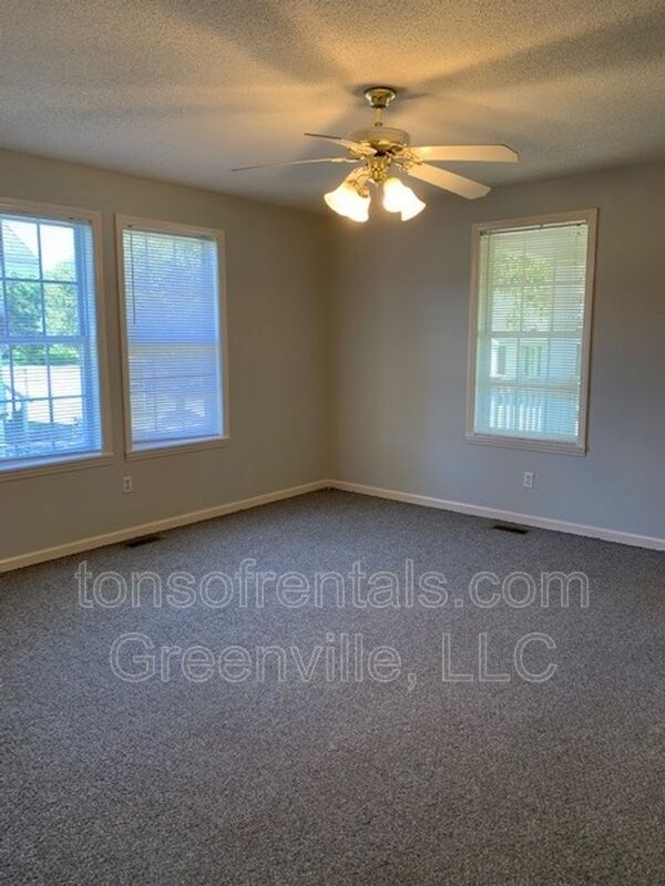 Spacious 2 bedroom just 2 minutes off Wade Hampton BLVD and Interstate property image