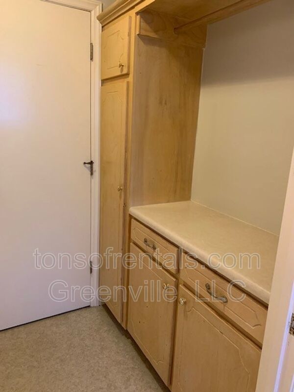 Spacious 2 bedroom just 2 minutes off Wade Hampton BLVD and Interstate property image