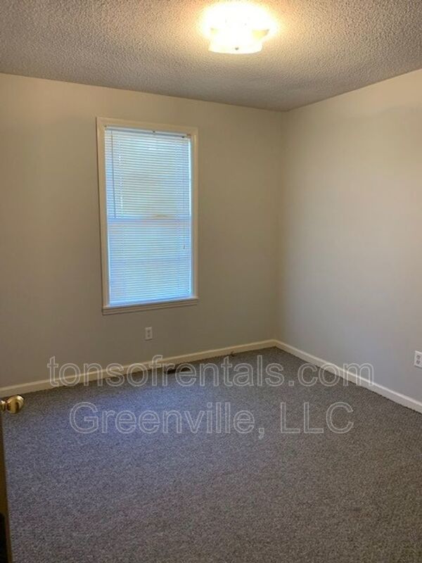 Spacious 2 bedroom just 2 minutes off Wade Hampton BLVD and Interstate property image