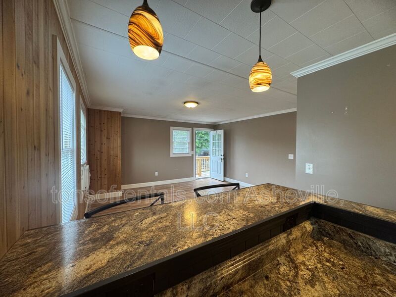 Charming 2-bedroom, 1-bathroom duplex located in the scenic Waynesville, NC. property image