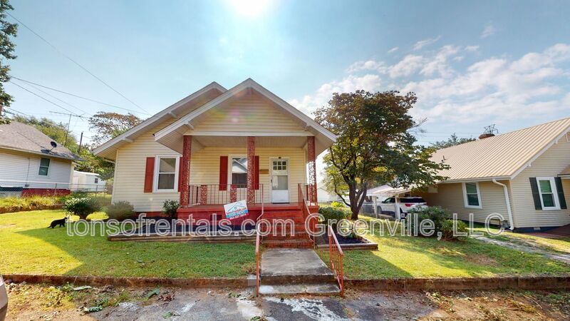 Super spacious home in great location of Liberty SC! property image