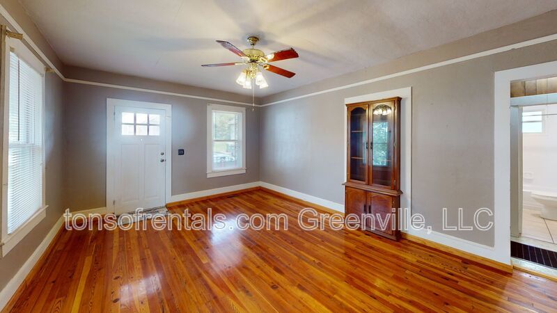 Super spacious home in great location of Liberty SC! property image