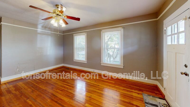 Super spacious home in great location of Liberty SC! property image