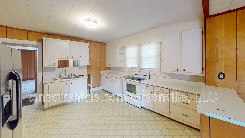 Super spacious home in great location of Liberty SC! property image