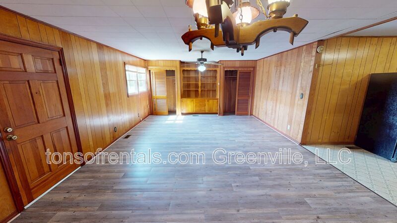 Super spacious home in great location of Liberty SC! property image