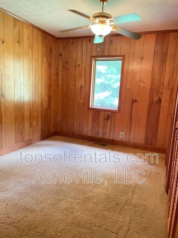 Great location in Swannanoa property image