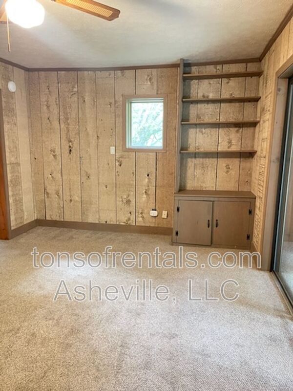 Great location in Swannanoa property image