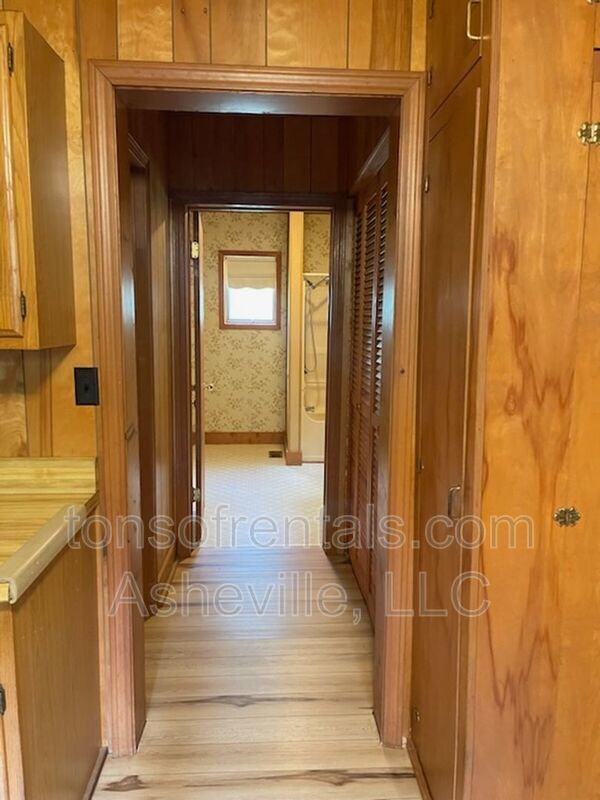 Great location in Swannanoa property image