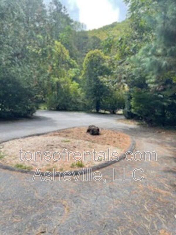 Great location in Swannanoa property image