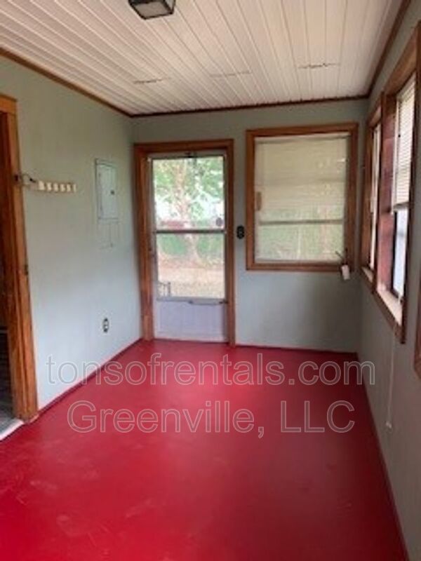 Super spacious home in great location of Liberty SC! property image