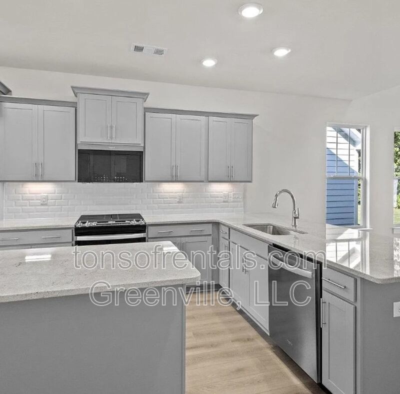 Executive Single Family Home at Trailside at Drayton Mills! property image