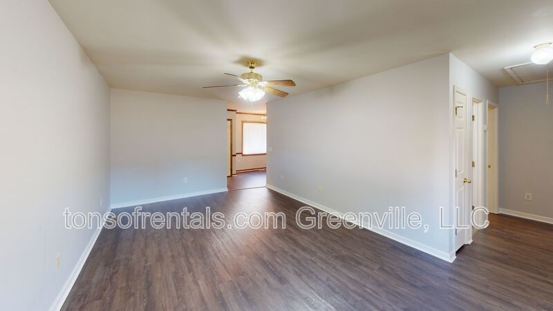 Nice 2 bedrom, 1 bath duplex in Simpsonville property image
