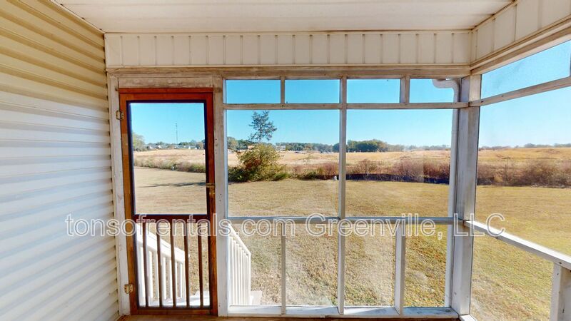 Nice 2 bedrom, 1 bath duplex in Simpsonville property image