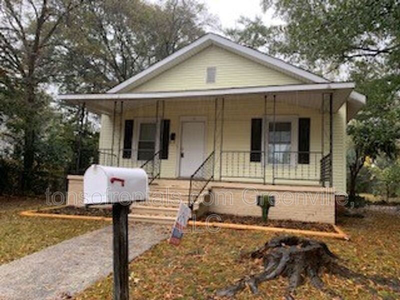 Spacious and renovated home in great location of Greenville SC! property image