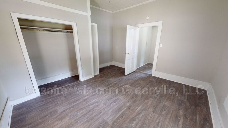 3 bedroom, 1 home on the Northside property image