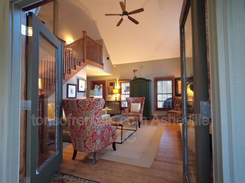 ***NEW LISTING - LAKE VIEWS - COZY CHARMING COTTAGE ON 20 ACRES FULLY FURNISHED*** property image