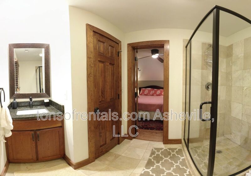 ***NEW LISTING - LAKE VIEWS - COZY CHARMING COTTAGE ON 20 ACRES FULLY FURNISHED*** property image