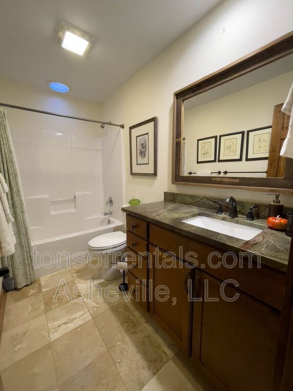 ***NEW LISTING - LAKE VIEWS - COZY CHARMING COTTAGE ON 20 ACRES FULLY FURNISHED*** property image