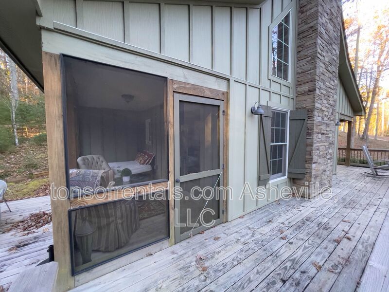 ***NEW LISTING - LAKE VIEWS - COZY CHARMING COTTAGE ON 20 ACRES FULLY FURNISHED*** property image