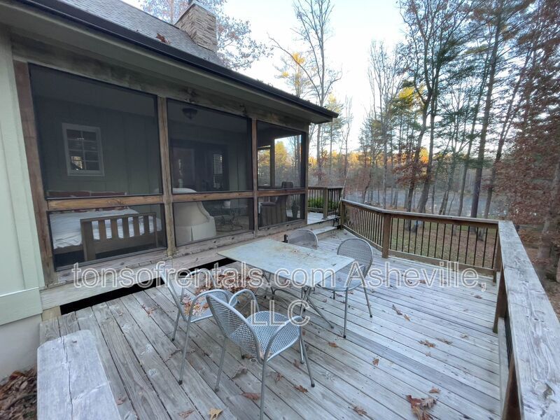 ***NEW LISTING - LAKE VIEWS - COZY CHARMING COTTAGE ON 20 ACRES FULLY FURNISHED*** property image