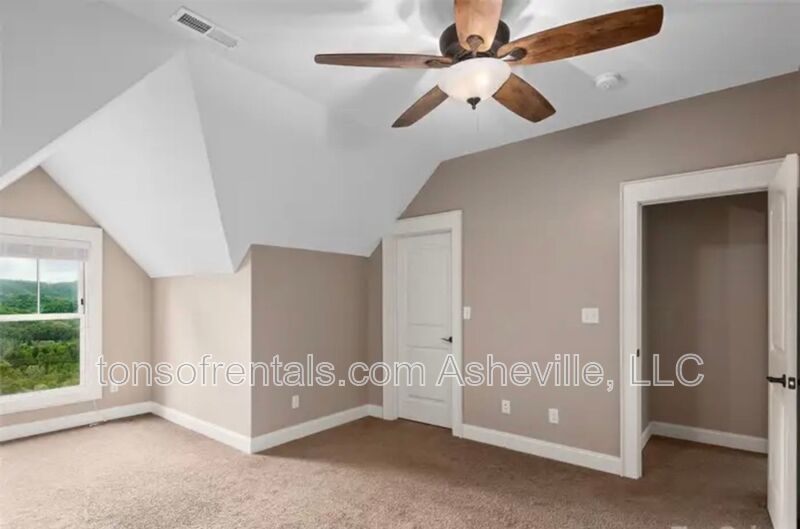 Welcome to your dream home in the gated community of Horse Shoe, NC. property image