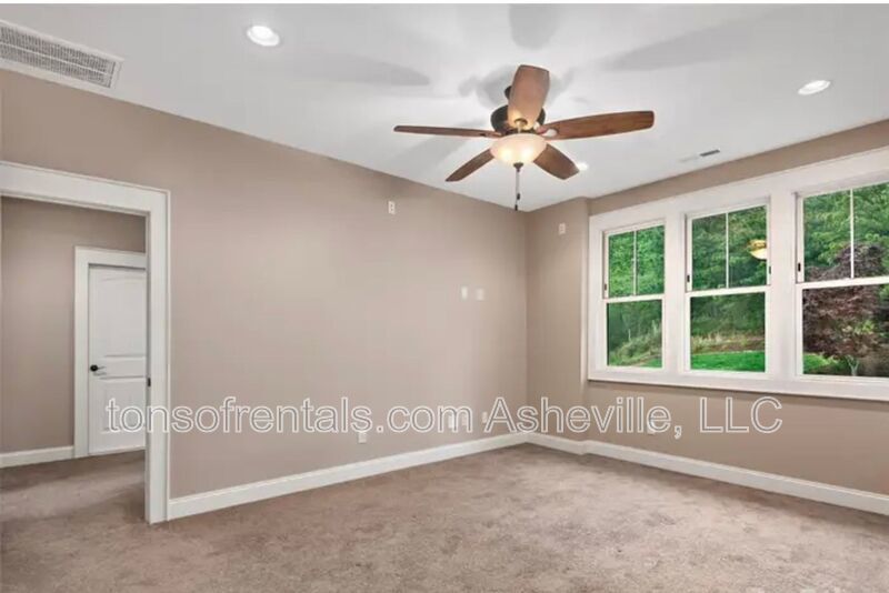 Welcome to your dream home in the gated community of Horse Shoe, NC. property image