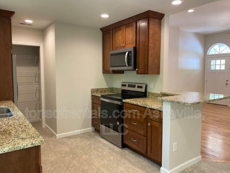 Welcome to this beautiful single level home located in Hendersonville, NC. This spacious home features 3 bedrooms and 2 full bathrooms, providing ample space for comfortable living. property image