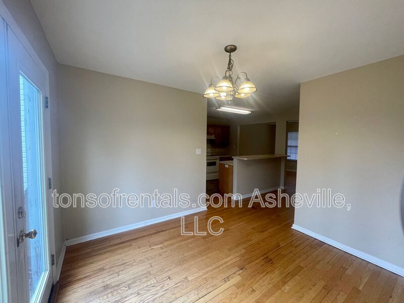 Welcome to this cute duplex home in the heart of Asheville, NC! property image