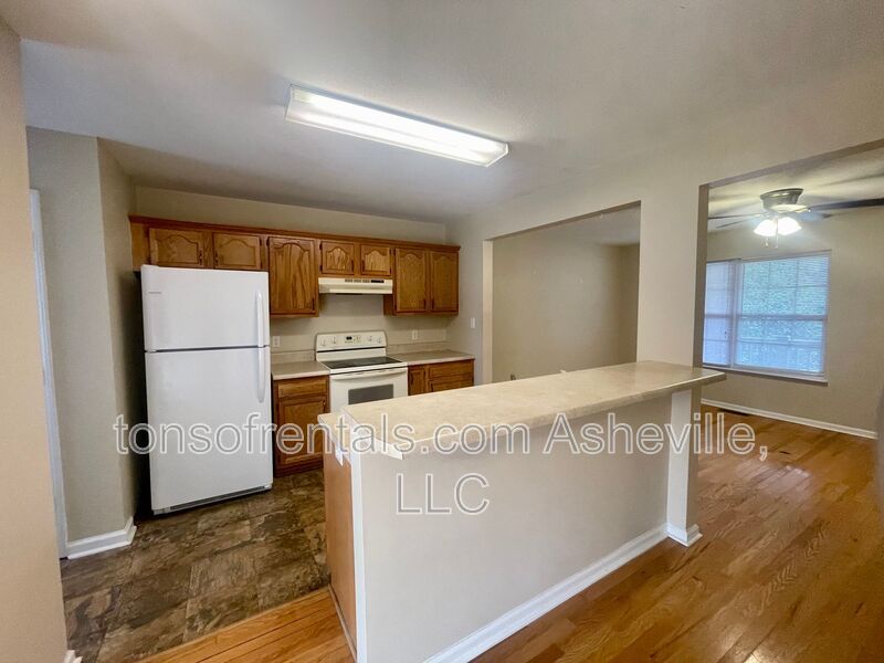 Welcome to this cute duplex home in the heart of Asheville, NC! property image