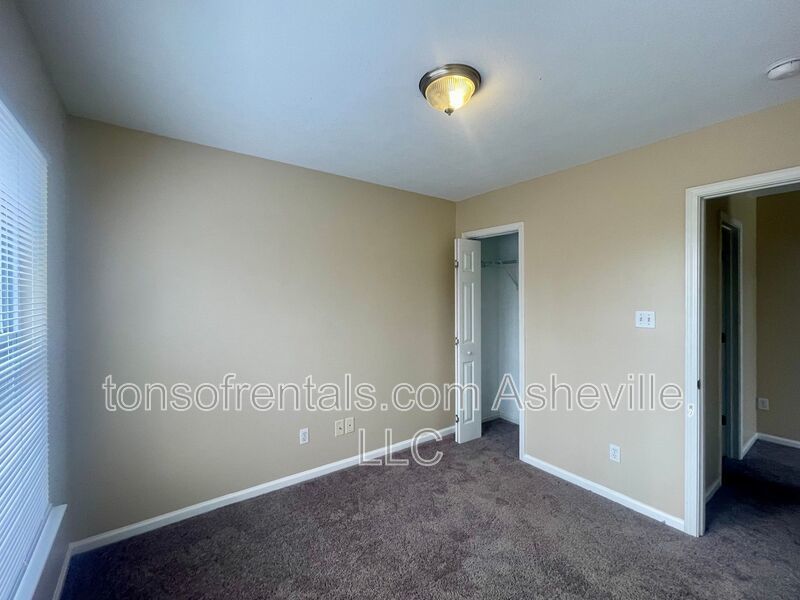 Welcome to this cute duplex home in the heart of Asheville, NC! property image