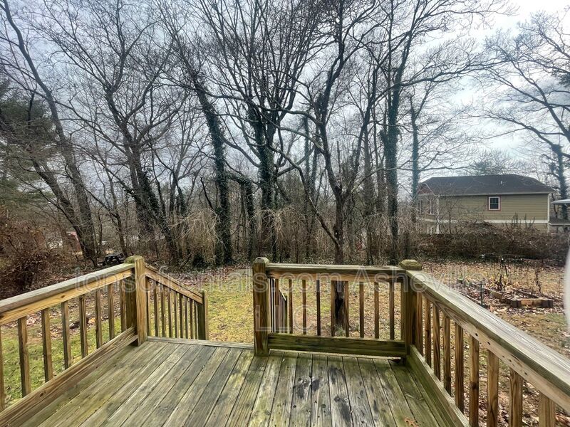 Welcome to this cute duplex home in the heart of Asheville, NC! property image