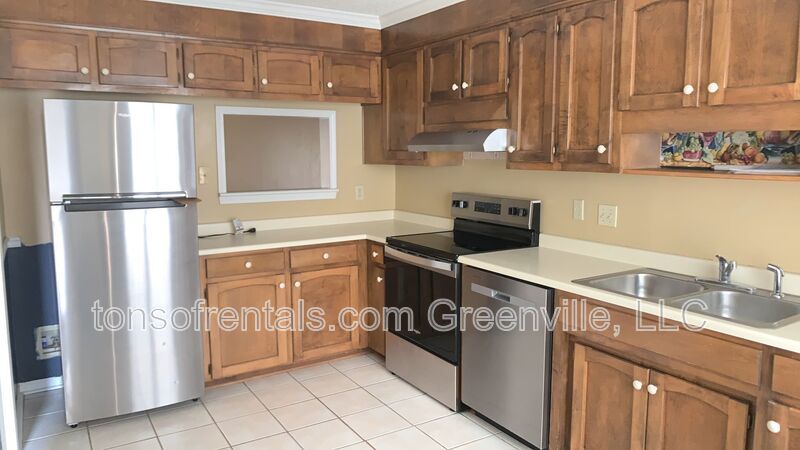 Super cute townhome in Spartanburg SC! property image