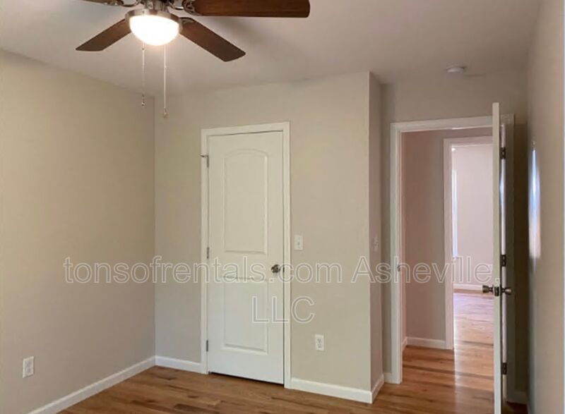 Welcome to this beautiful single level home located in Hendersonville, NC. This spacious home features 3 bedrooms and 2 full bathrooms, providing ample space for comfortable living. property image