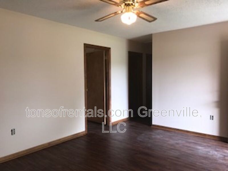 Nice 2 bedroom 2 bath duplex in Spartanburg property image