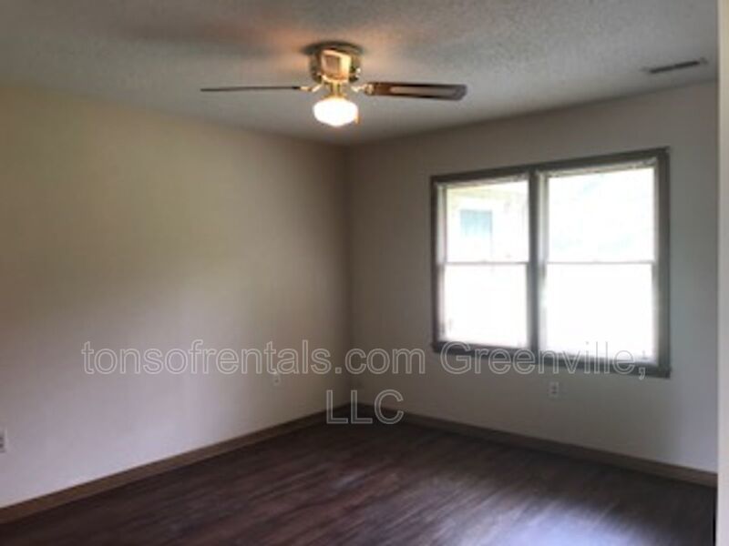 Nice 2 bedroom 2 bath duplex in Spartanburg property image