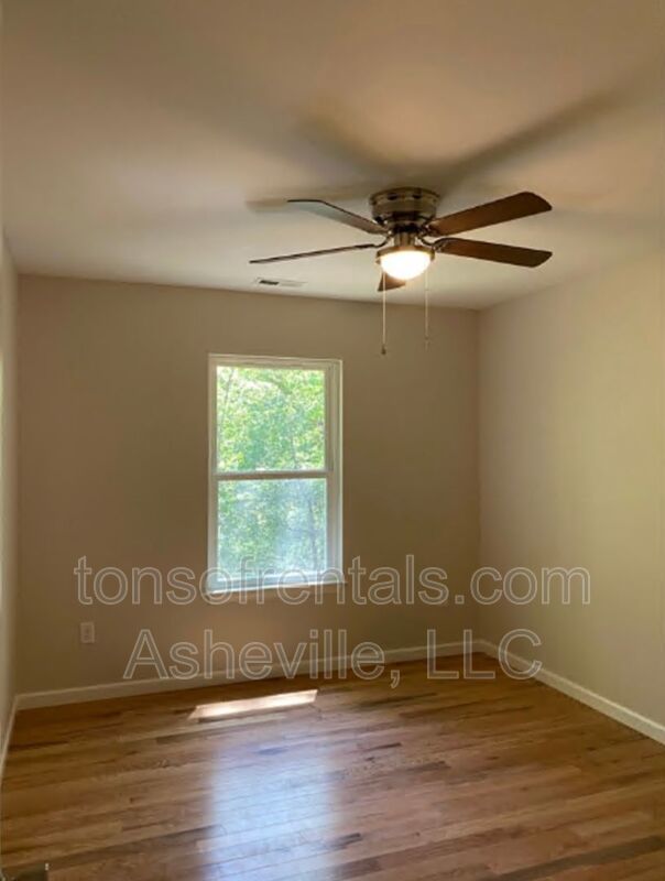 Welcome to this beautiful single level home located in Hendersonville, NC. This spacious home features 3 bedrooms and 2 full bathrooms, providing ample space for comfortable living. property image